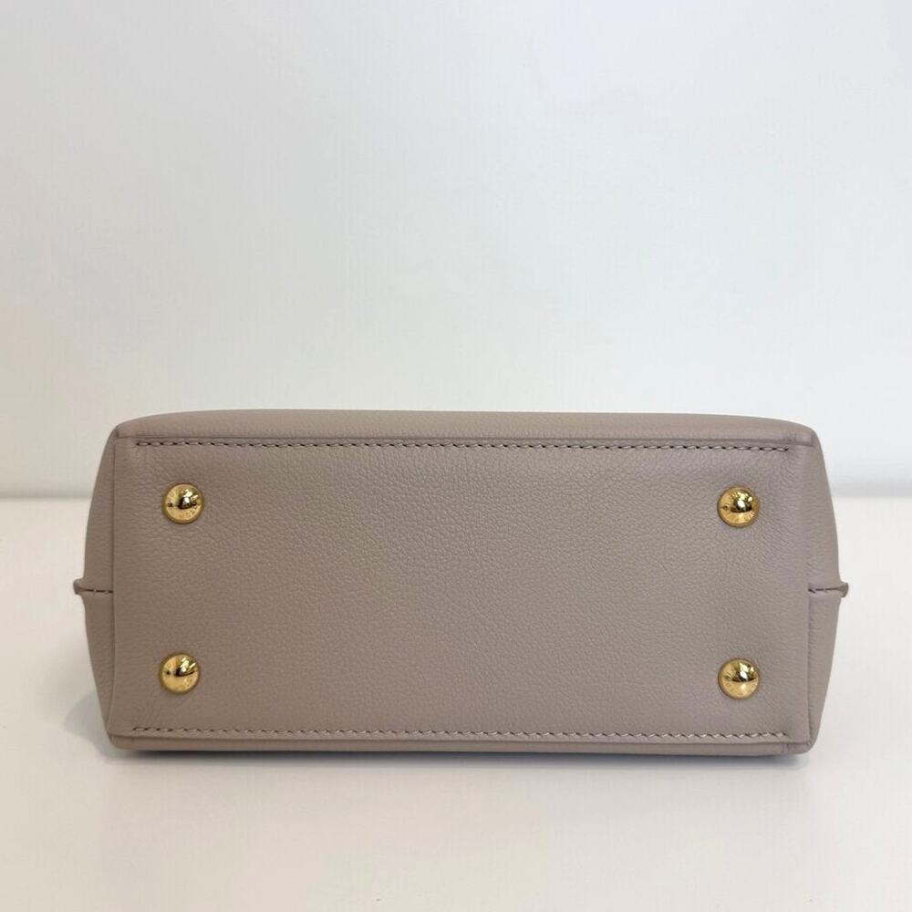 Louis Vuitton Lock Me Ever Greige Leather Mini Bag with Gold LV Hardware Handbag - Picture 4 of 15